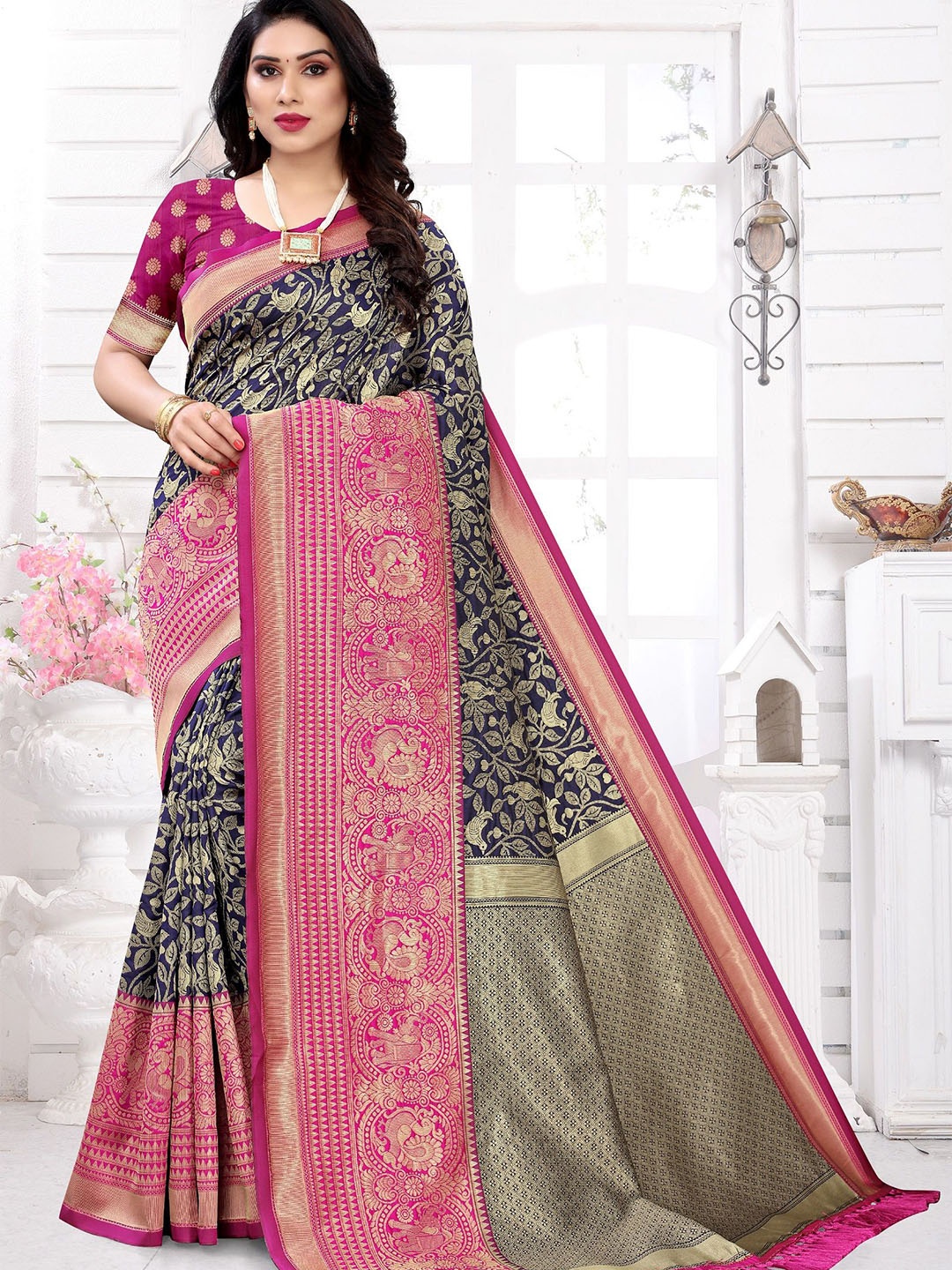 

DIVASTRI Zari Art Silk Designer Banarasi Saree, Navy blue