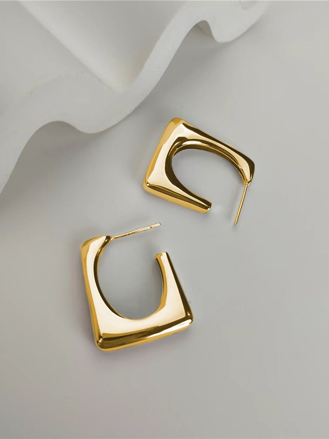 

Krelin Gold-Plated Stainless Steel Open Square Shaped Hoop Earrings
