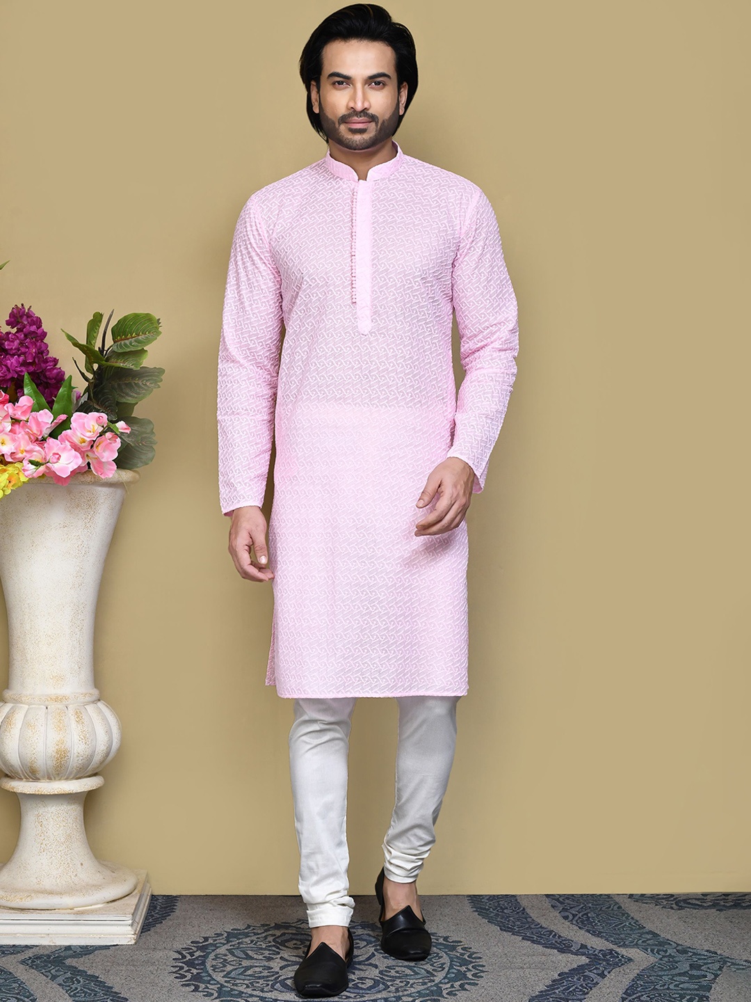 

RANAK Men Embroidered Regular Pure Cotton Kurta with Pyjamas, Pink