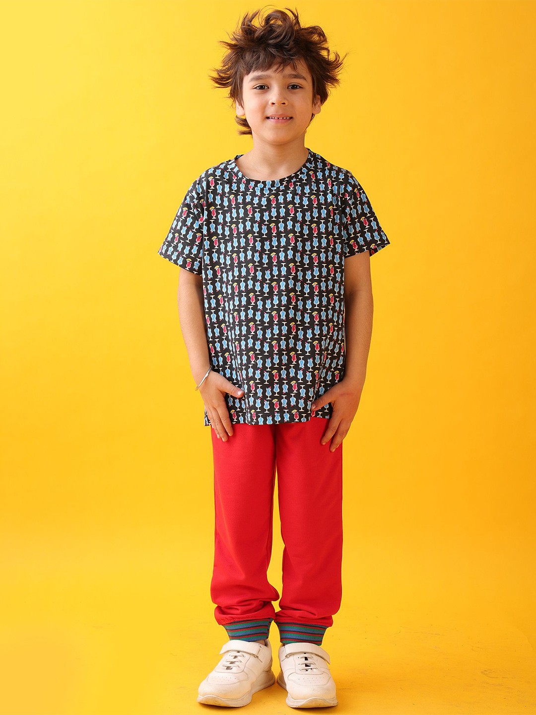

Anthrilo Boys Printed Tropical Drinks Summer Rib T-Shirt With Jogger Set, Black