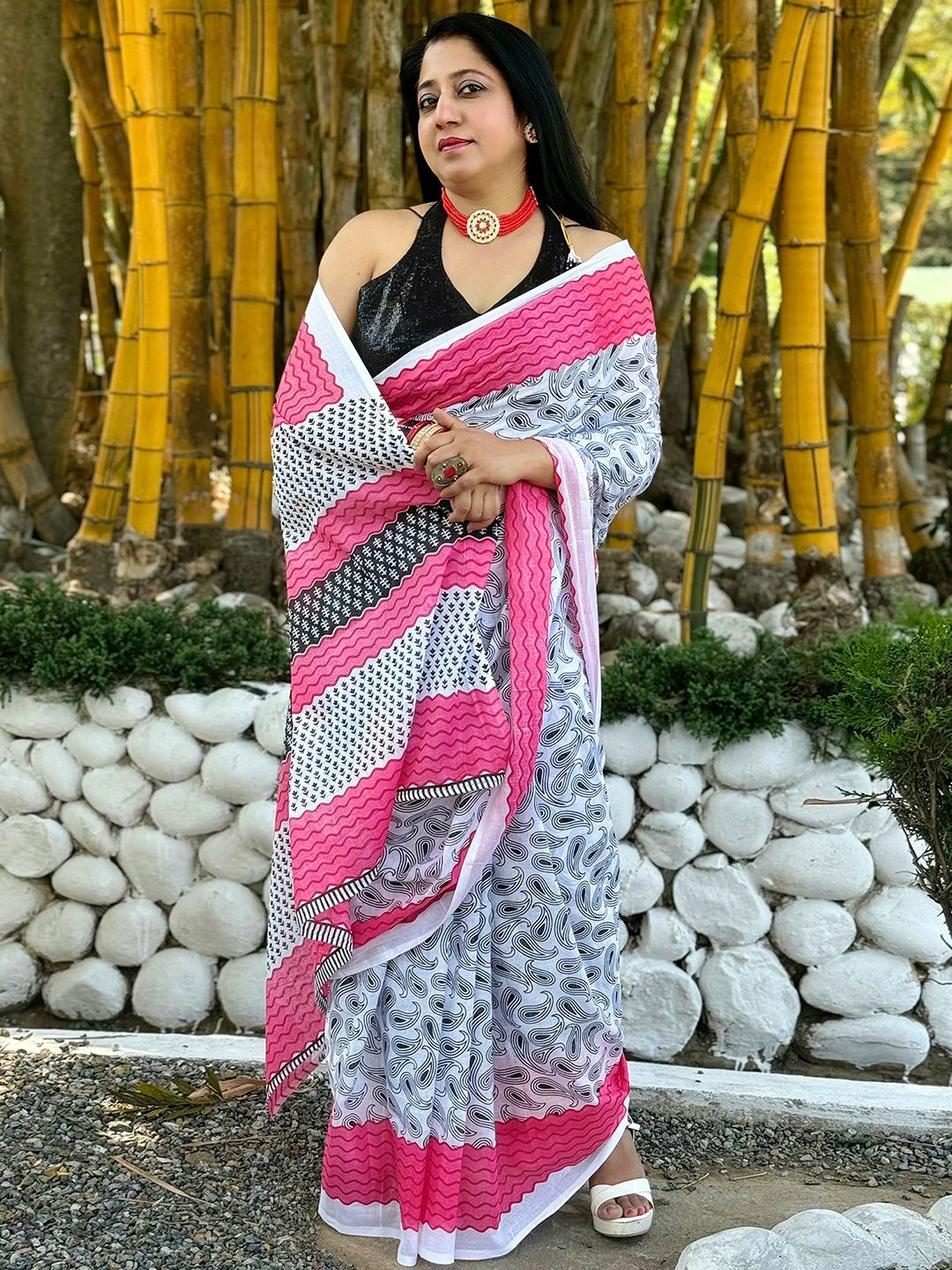 

Mitera Bagh Bagh Saree, White