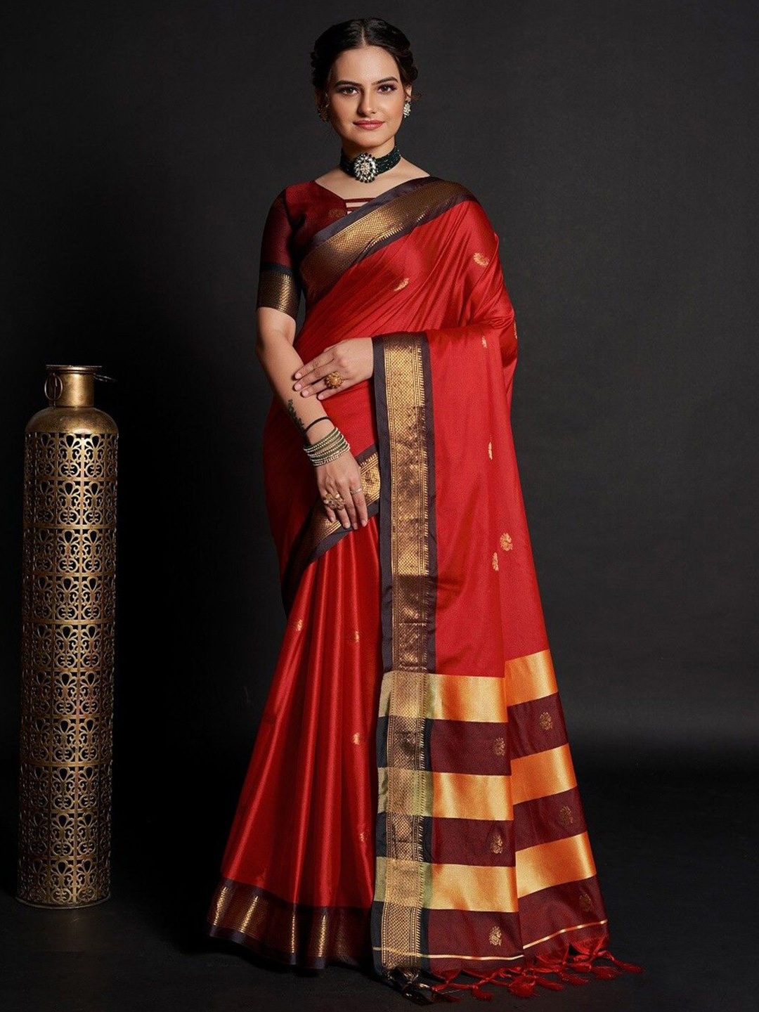 

SILKWEAR Woven Design Zari Silk Cotton Ikat Saree, Red