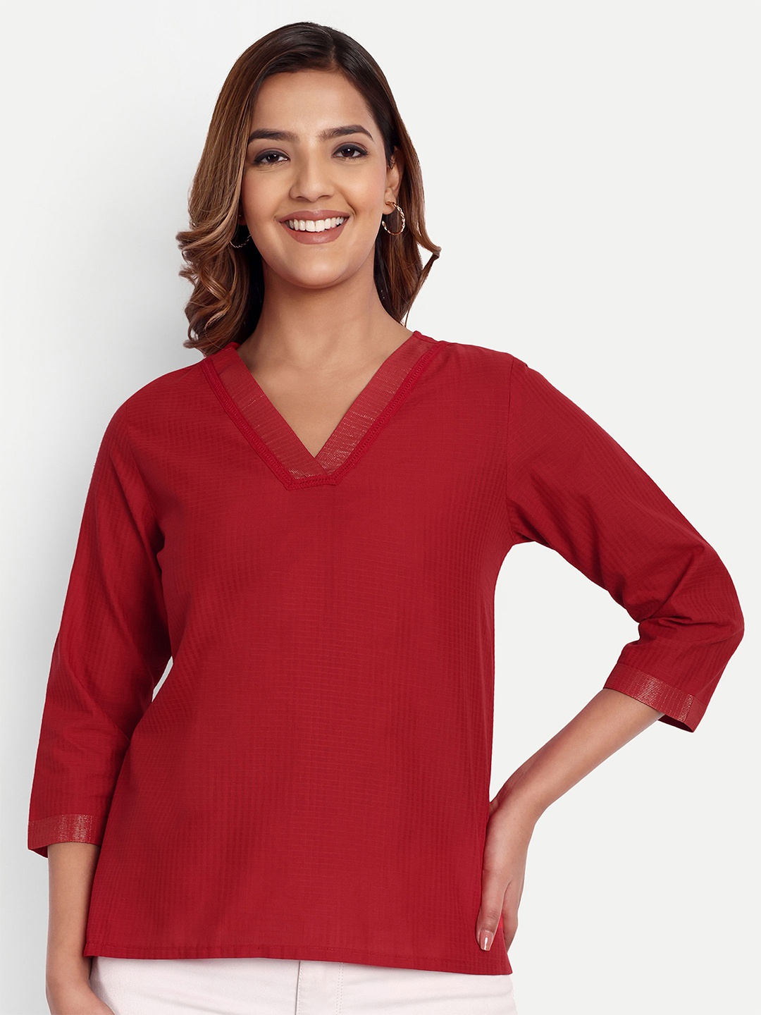 

Suha V-Neck Three Quarter Sleeve Top, Red