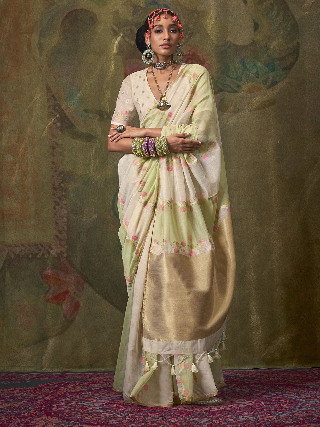 

elora Floral Silk Blend Banarasi Saree, Cream