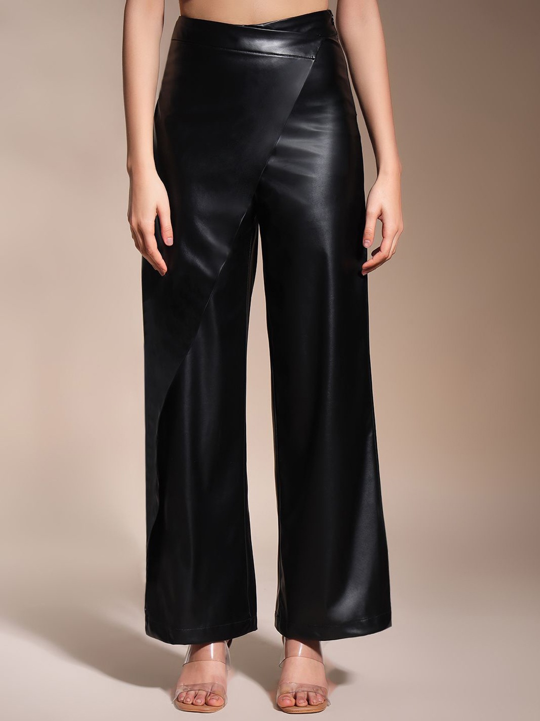 

Zastraa Women Relaxed High-Rise Trousers, Black