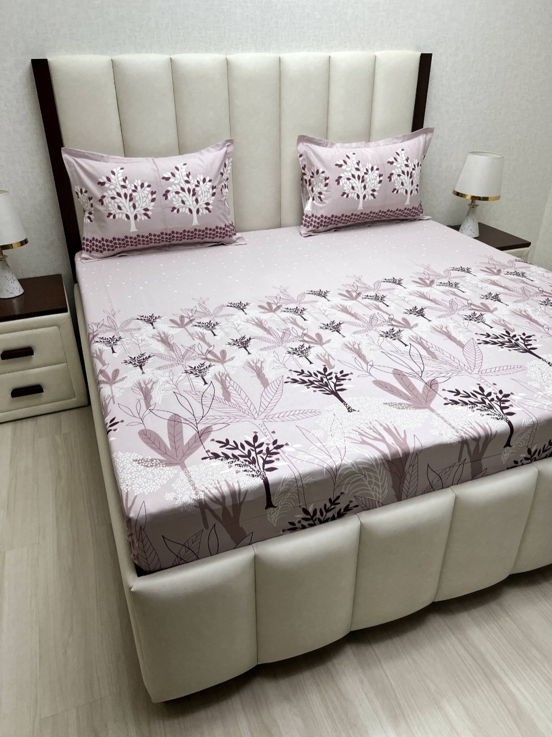 

Pure Decor Lifestyle Purple Printed Pure Cotton 250 TC King Bedsheet Set 2.74 m x 2.74 m