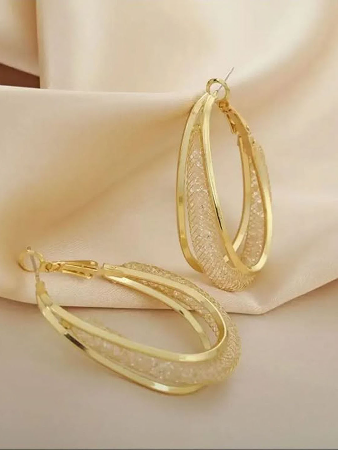 

PolluxCraft Korean Gold-Plated Contemporary Shaped Hoop Earrings