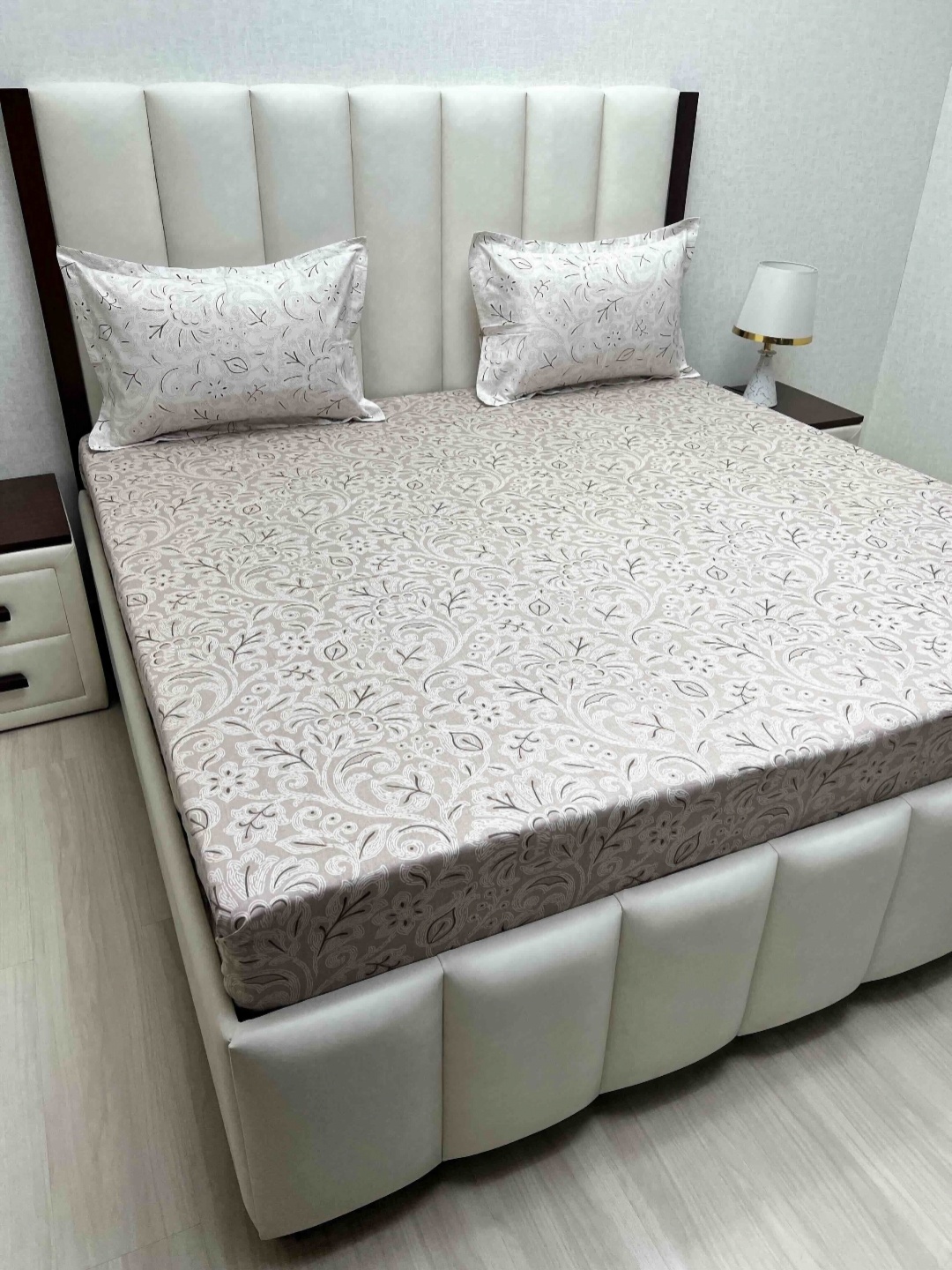 

Pure Decor Lifestyle Brown Printed 300 TC Pure Cotton King Bedsheet Set- 2.74 m x 2.74 m