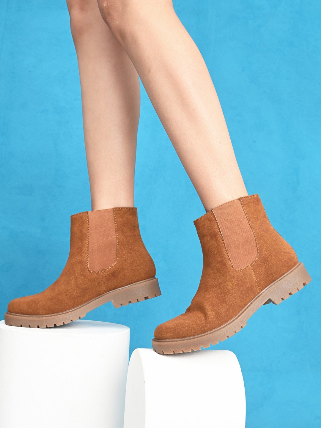 

The Roadster Lifestyle Co. Women Mid-Top Platform-Heeled Chelsea Boots, Tan