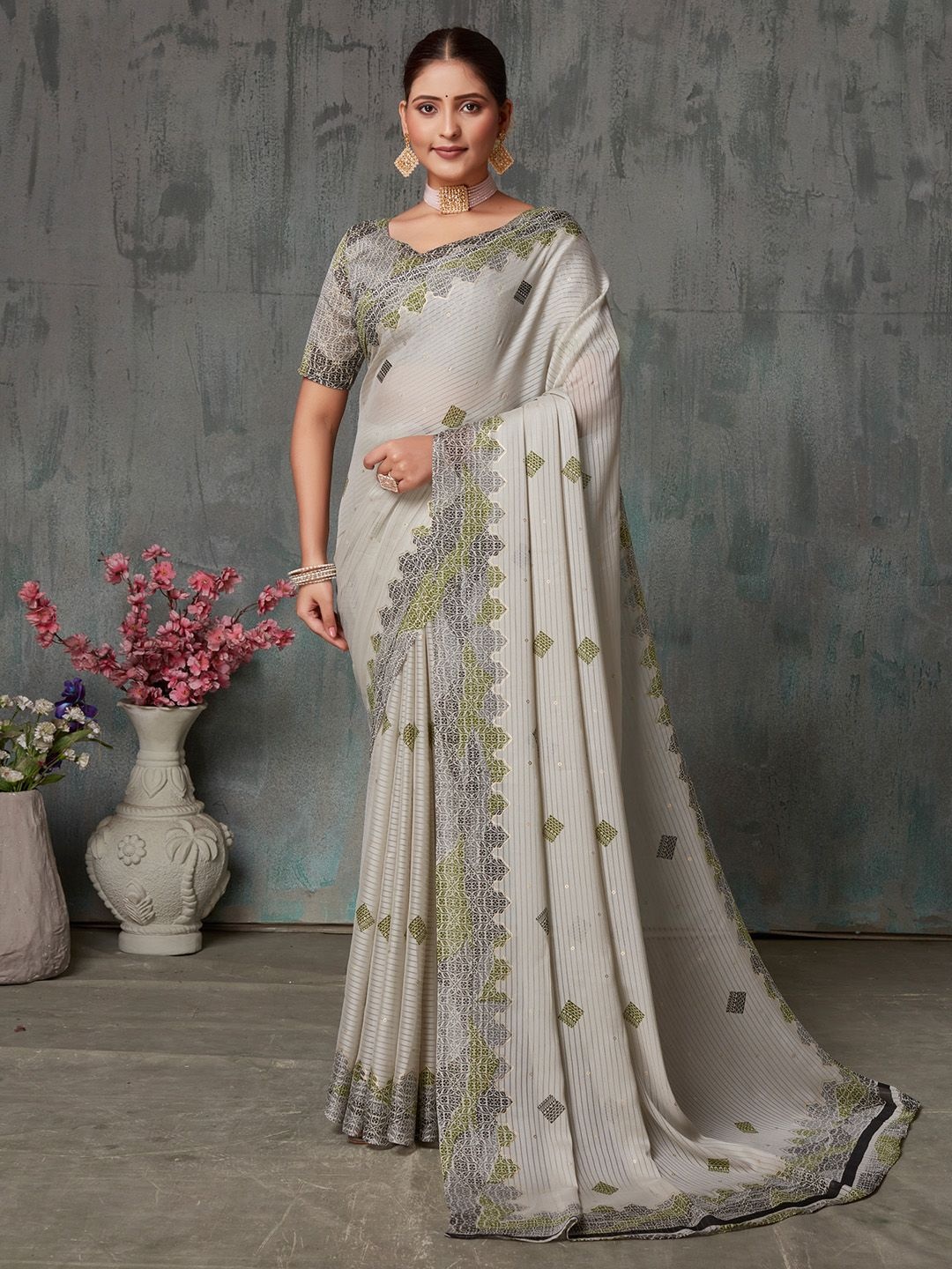 

Mitera Striped Poly Chiffon Block Print Saree, Off white