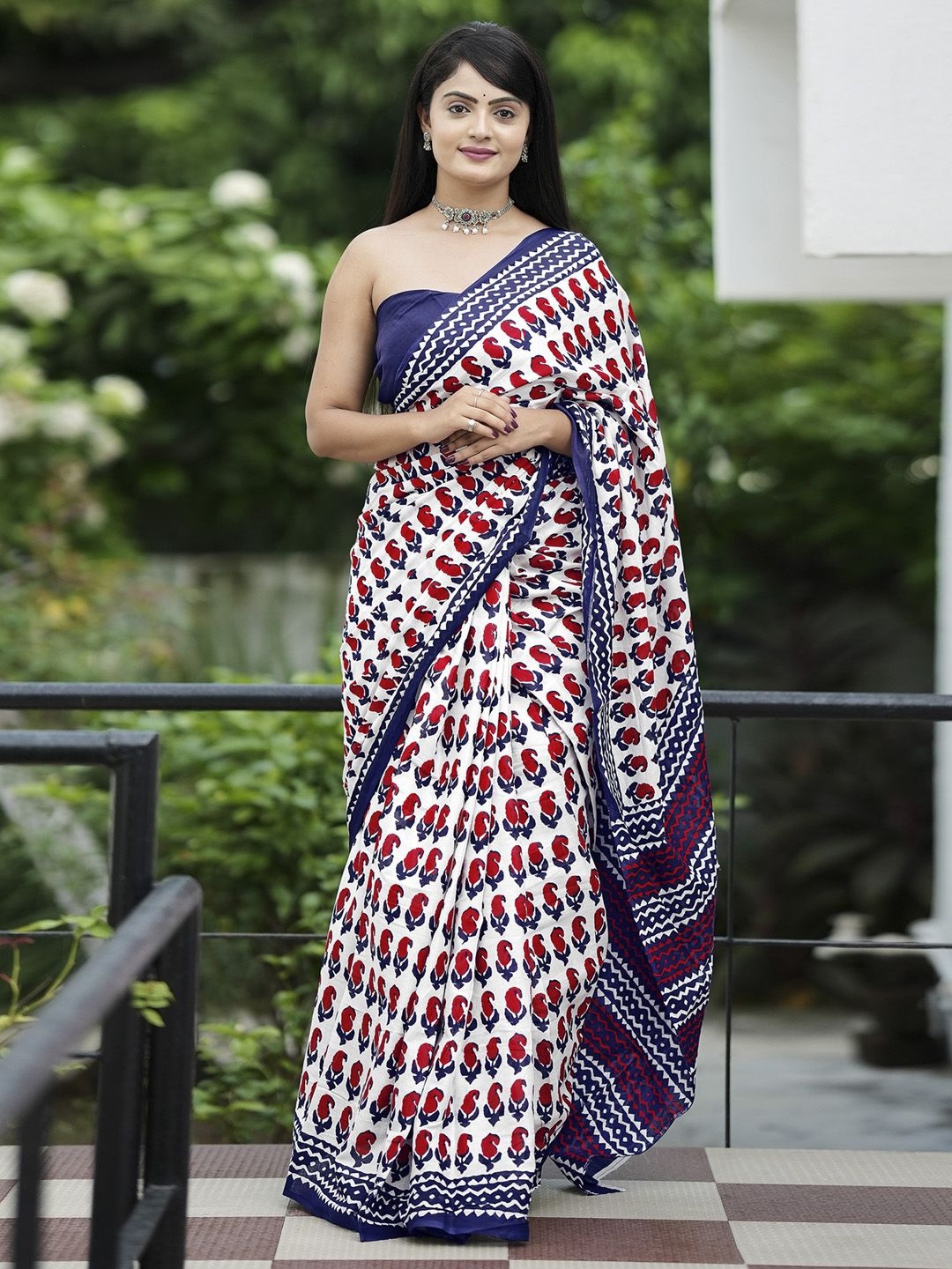 

Mitera Bagru Saree, White