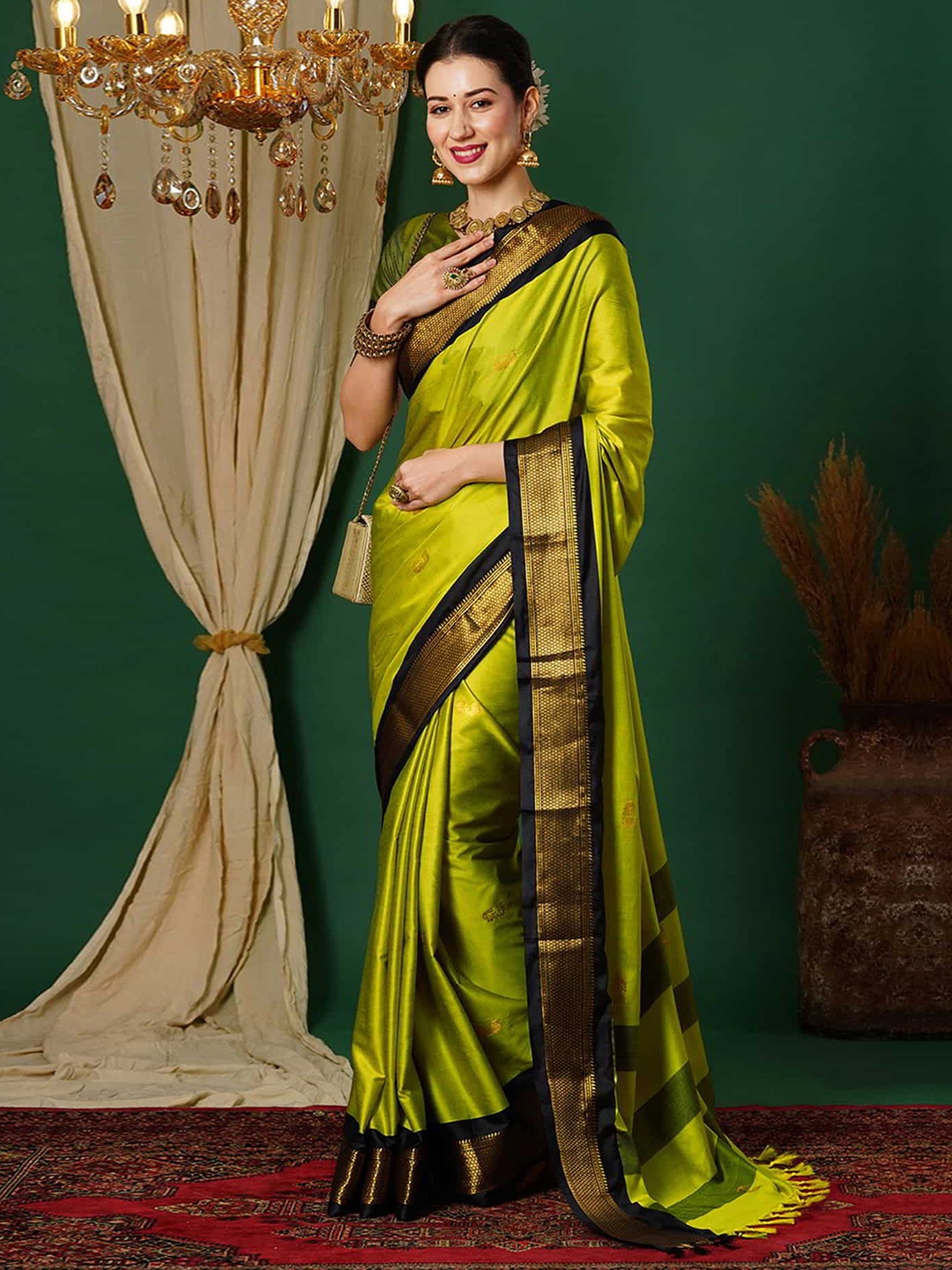 

SILKWEAR Ethnic Motifs Zari Silk Cotton Banarasi Saree, Green