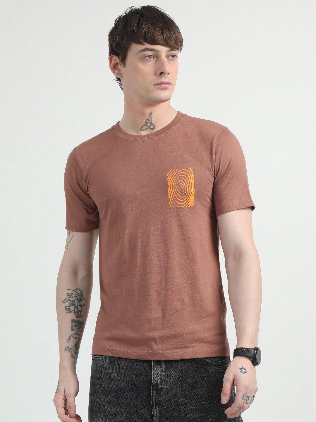 

Quco Men Graphic Printed Biowashed Round Neck Cotton Tshirt, Peach