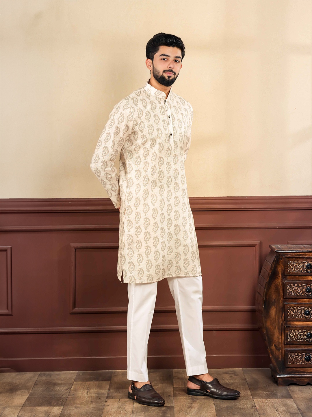 

Koshin Paisley Printed Mandarin Collar Straight Kurta, Cream