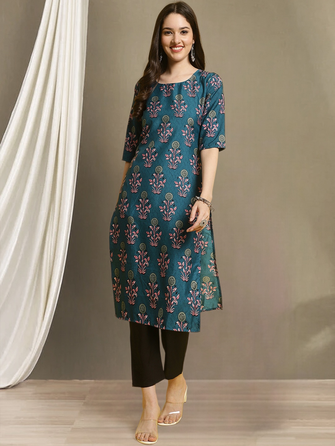 

Moda Rapido Ethnic Motifs Printed Round Neck Straight Kurta With Trousers, Teal