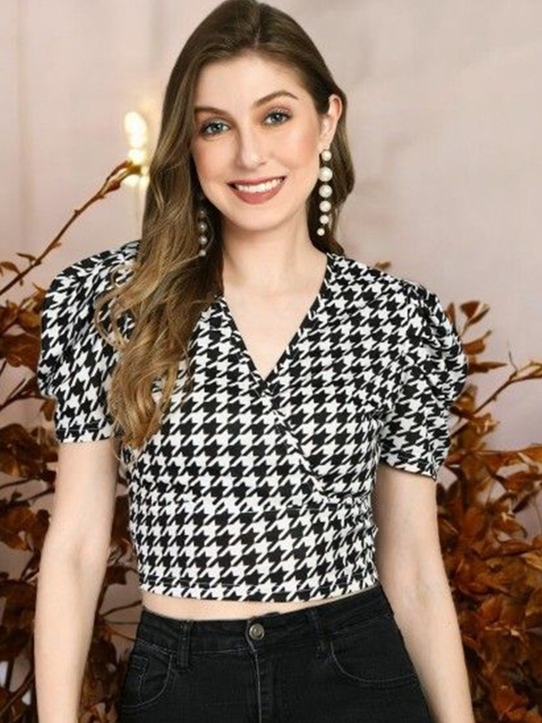 

Arbiter Collection Geometric Checked Wrap Crop Top, Multi