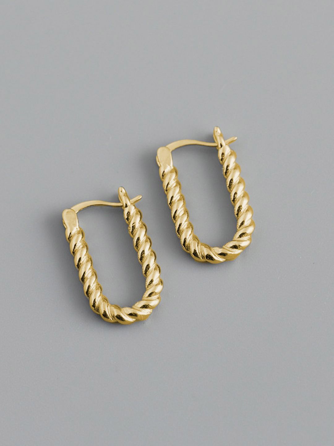 

FIMBUL Gold-Plated Stainless Steel Twisted U Shaped Hoop Earrings