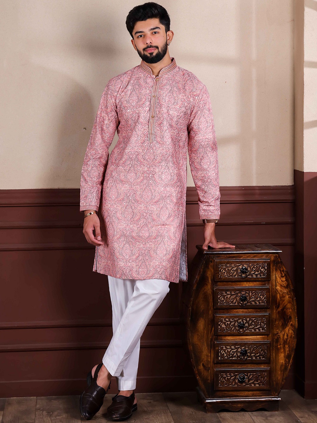 

Koshin Paisley Printed Mandarin Collar Straight Kurta with Pyjamas, Pink