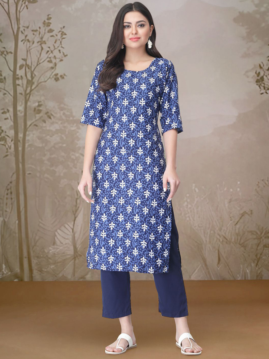 

Moda Rapido Floral Printed Round Neck Straight Kurta With Trousers, Blue