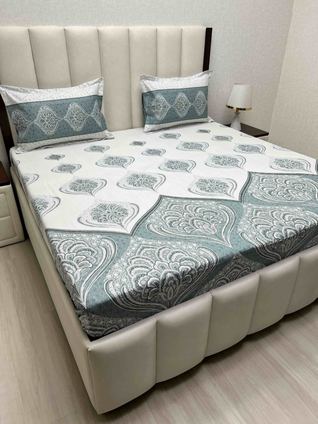 

Pure Decor Lifestyle Green Printed 330 TC Pure Cotton King Bedsheet Set 2.74 m x 2.74 m