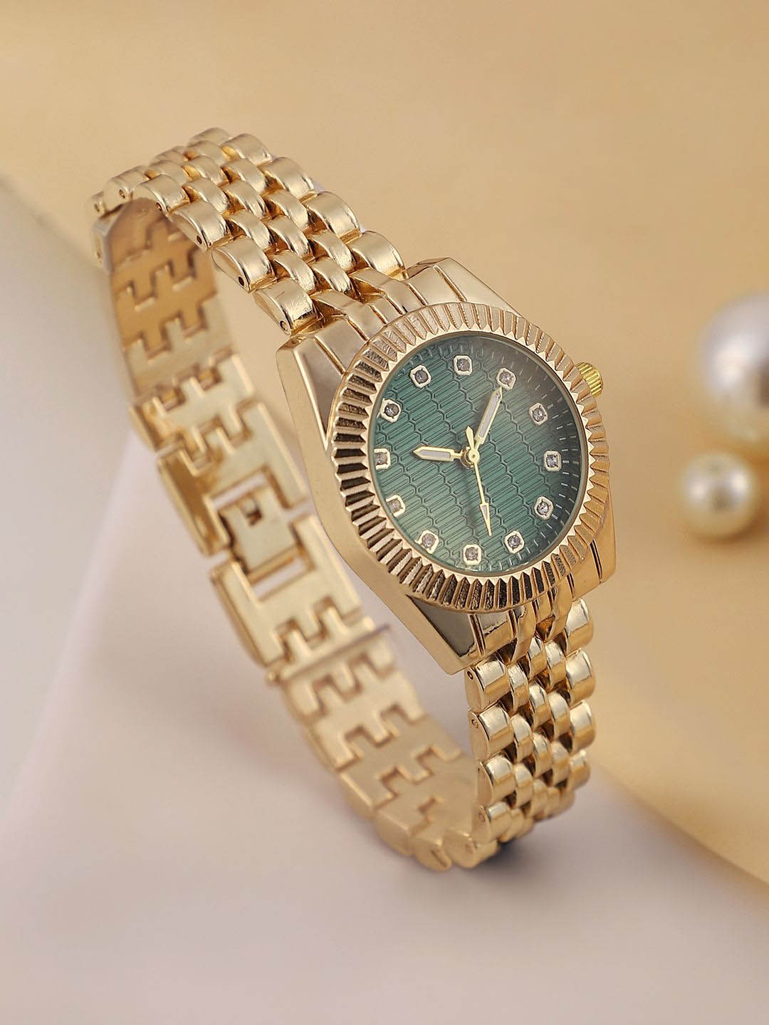 

HAUTE SAUCE by Campus Women The Ribbed H-Link Round Watch - Emerald Green, Gold