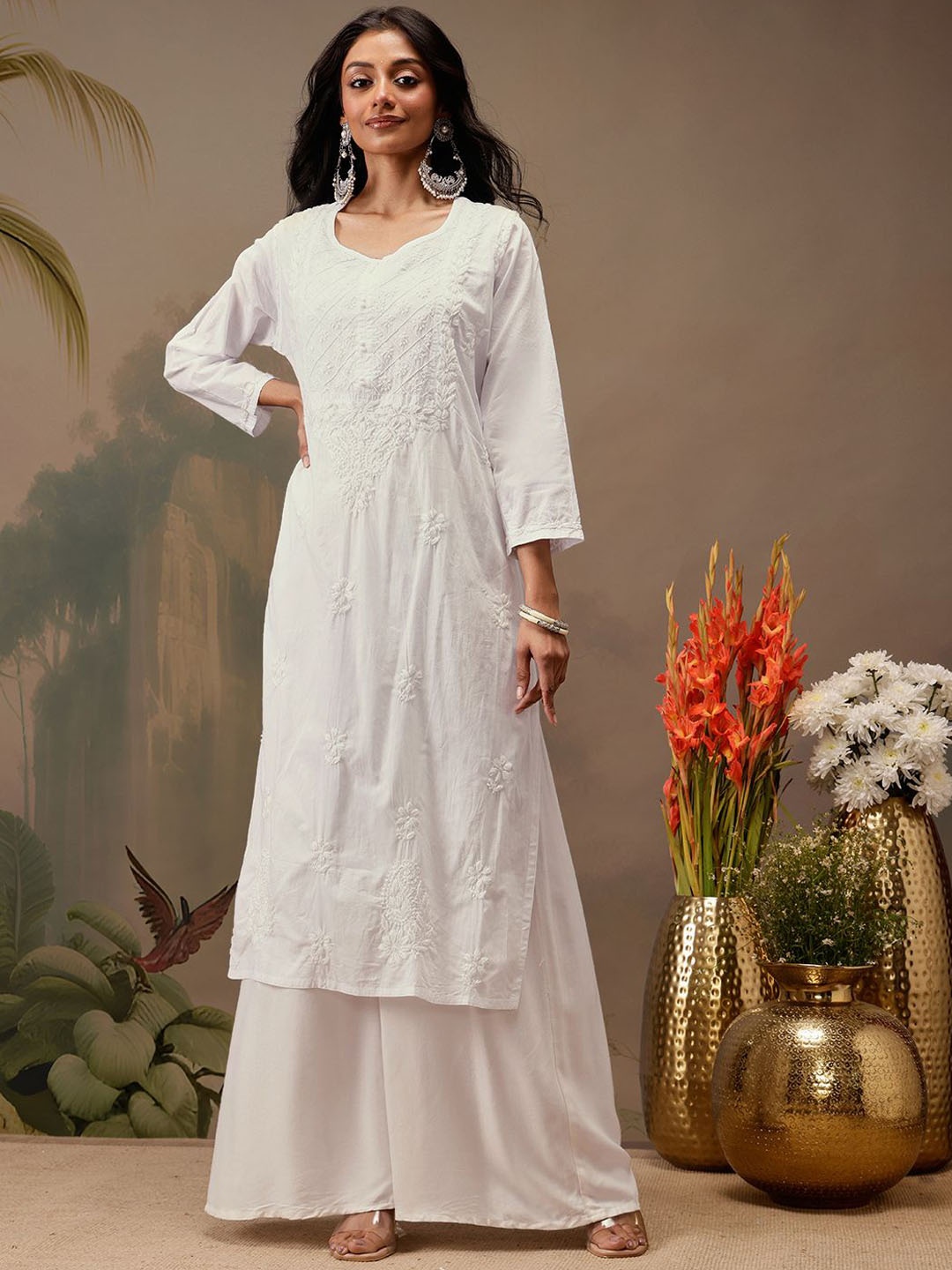 

ADA Women Ethnic Motifs Embroidered Round Neck Cotton Chikankari Straight Kurta, White