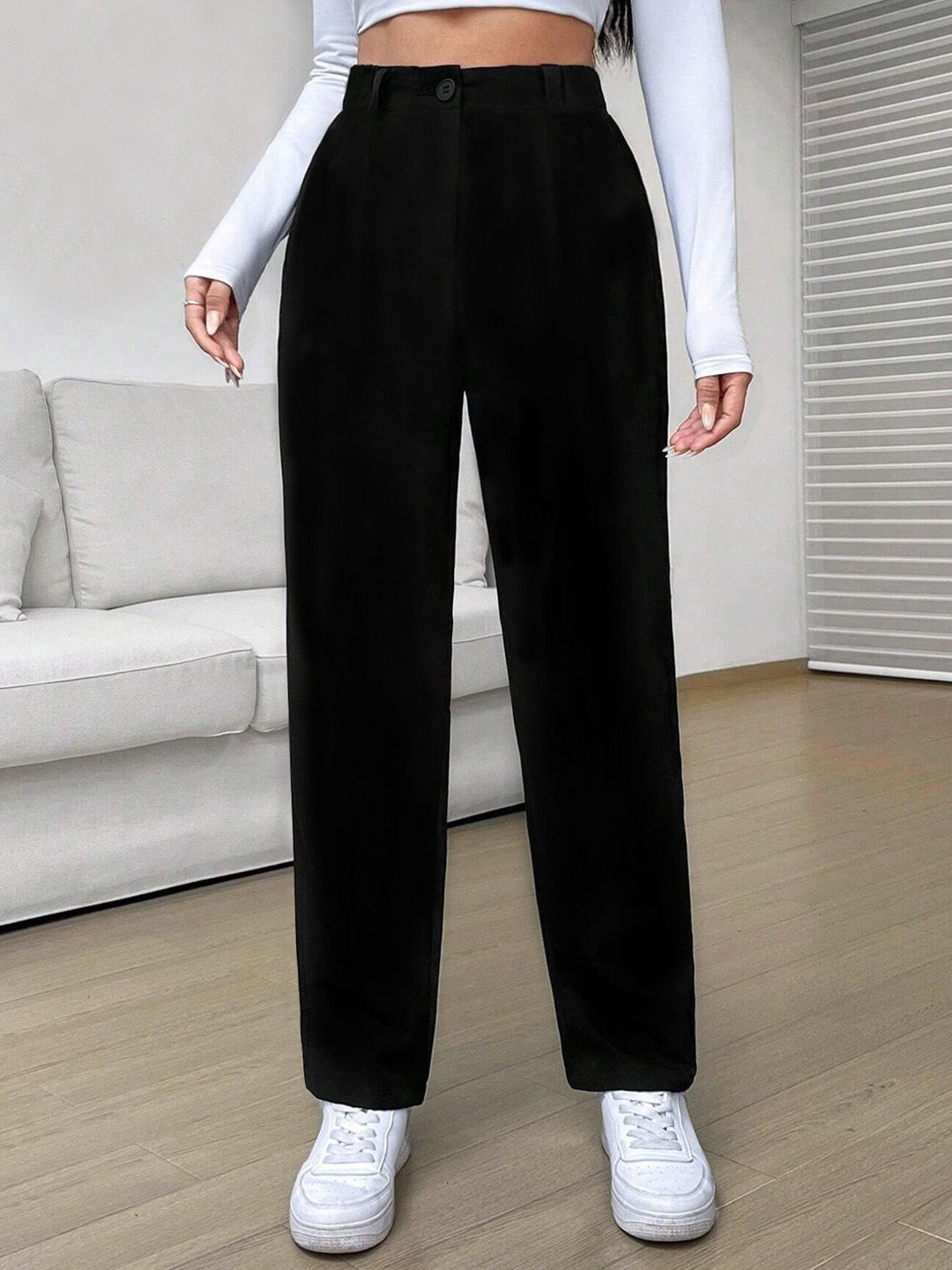 

KERI PERRY Women Relaxed Straight Leg Fit High-Rise Trousers, Black