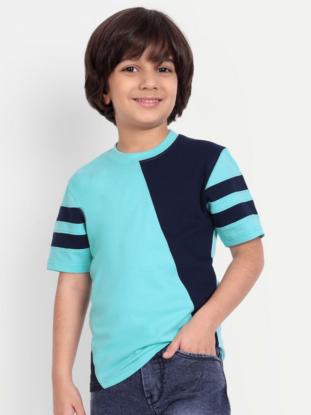 

Provogue Boys Colourblocked T-shirt, Turquoise blue