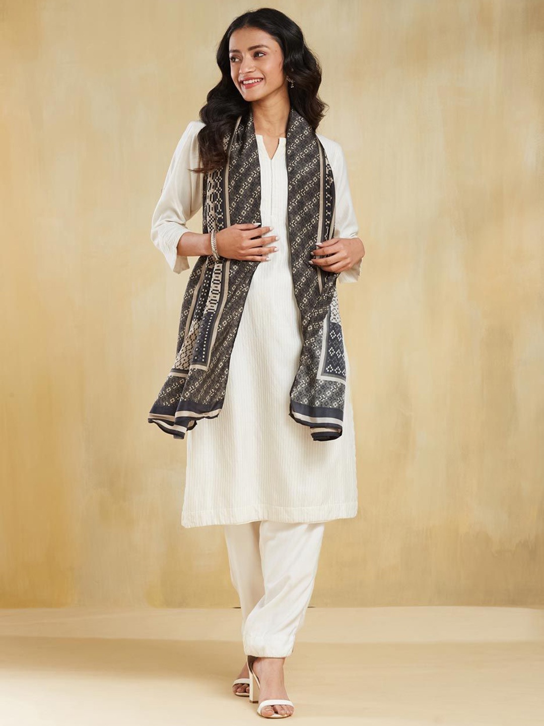 

Fabindia Women Printed Stole, Black