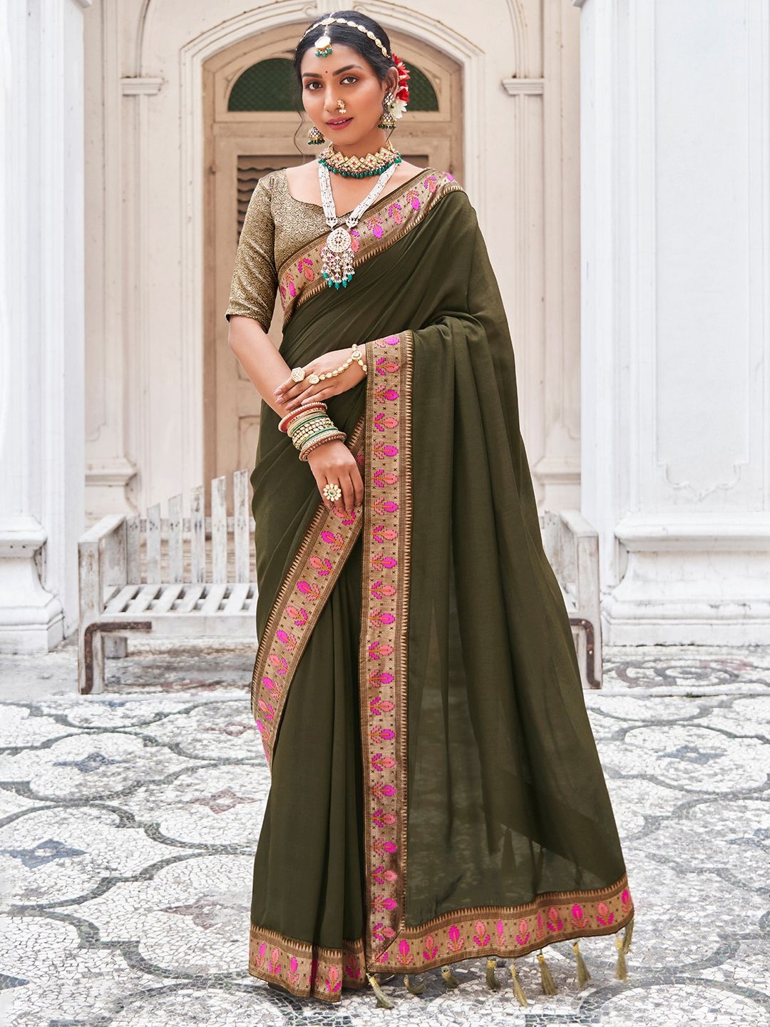 

Mitera Silk Blend Saree, Olive
