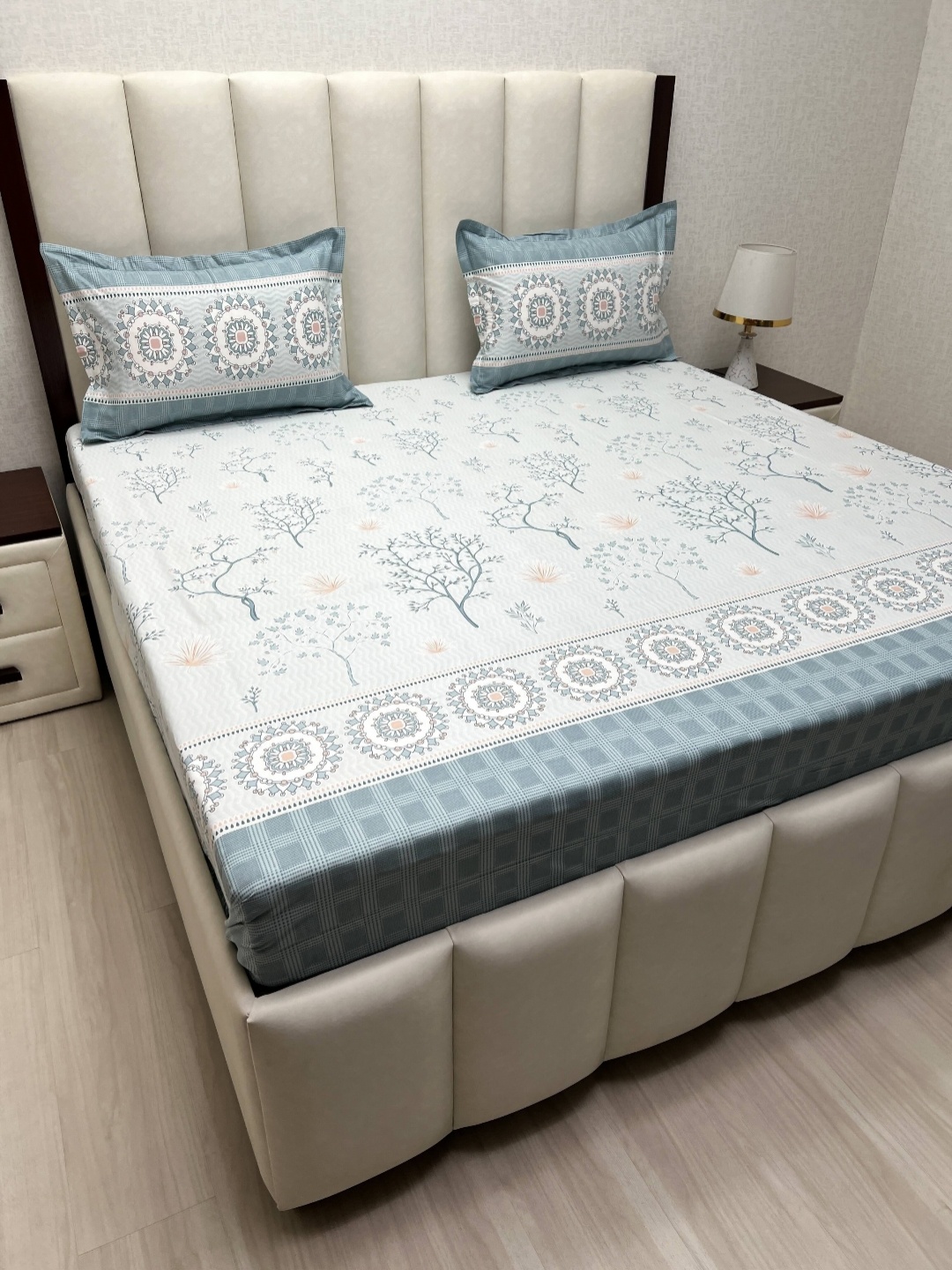 

Pure Decor Lifestyle Blue Printed Pure Cotton 330TC King Bedsheet Set - 2.74 m x 2.74