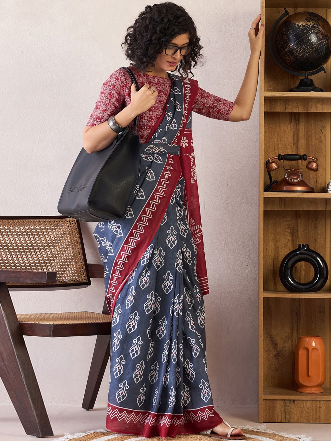 

Anouk Rustic Bagh Ready to Wear Bagh Saree, Grey
