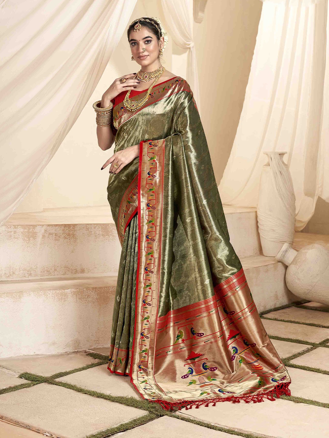 

KIMISHA Woven Design Zari Silk Blend Handloom Paithani Saree, Green