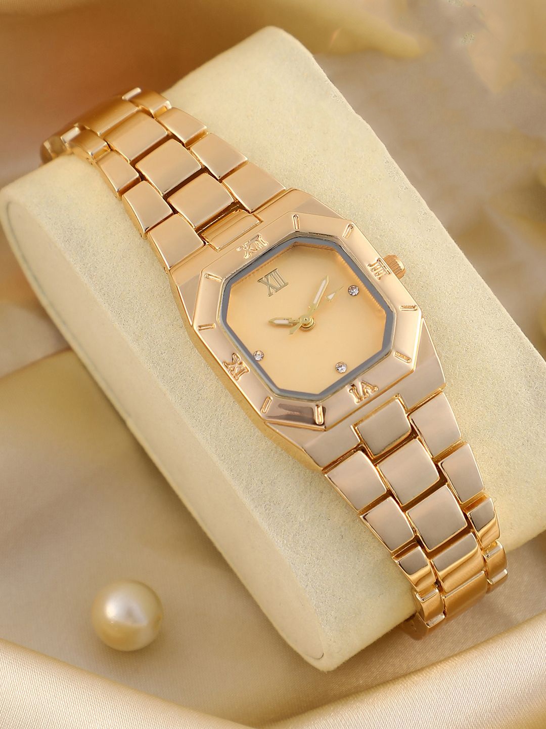 

HAUTE SAUCE by Campus Sutra Women's The Ferazzo Square Watch SS25_HSWC1412, Gold