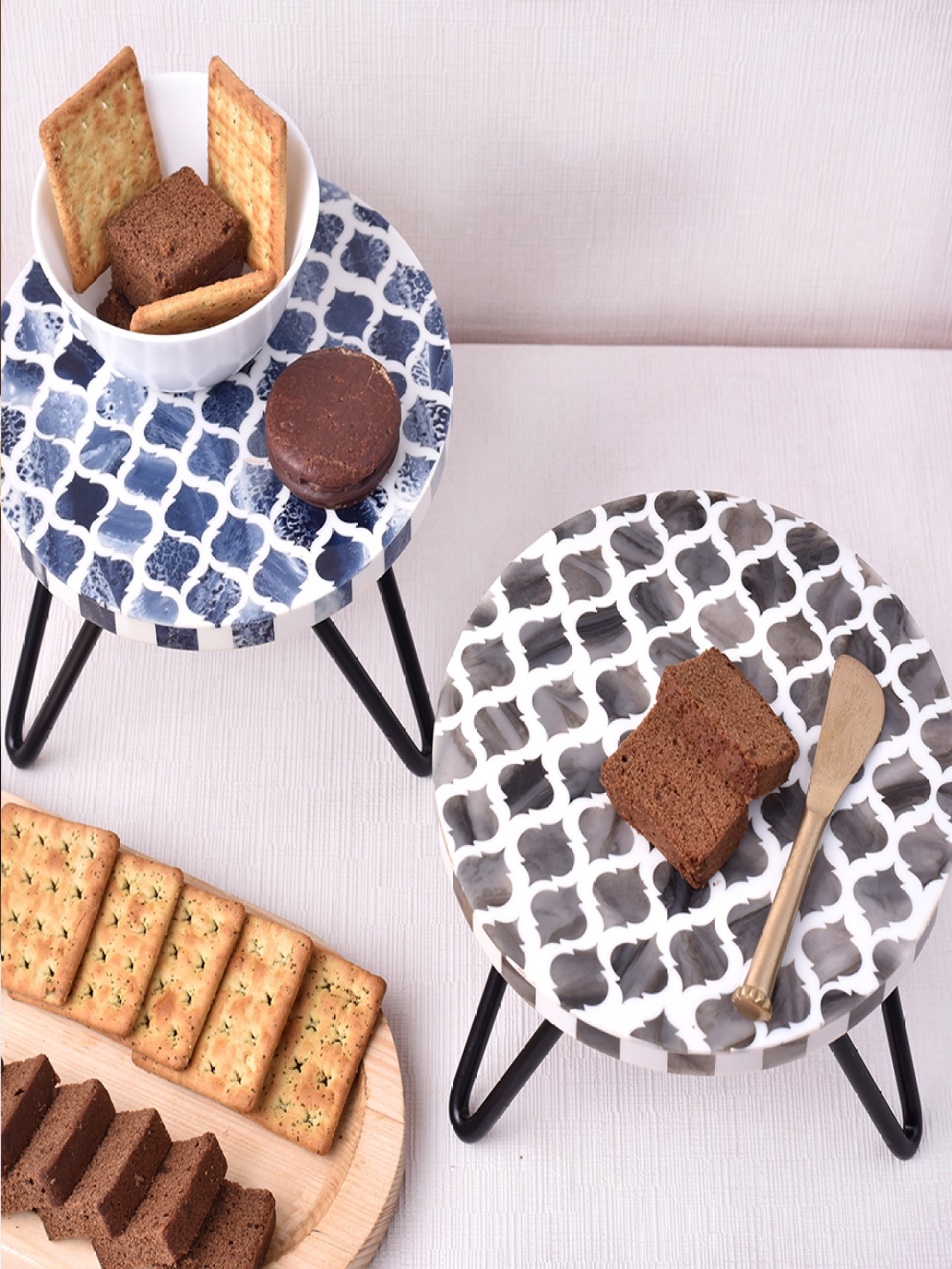 

Indianshelf Grey & Blue 2 Pieces Printed Wooden Easy To Clean Cake Stands