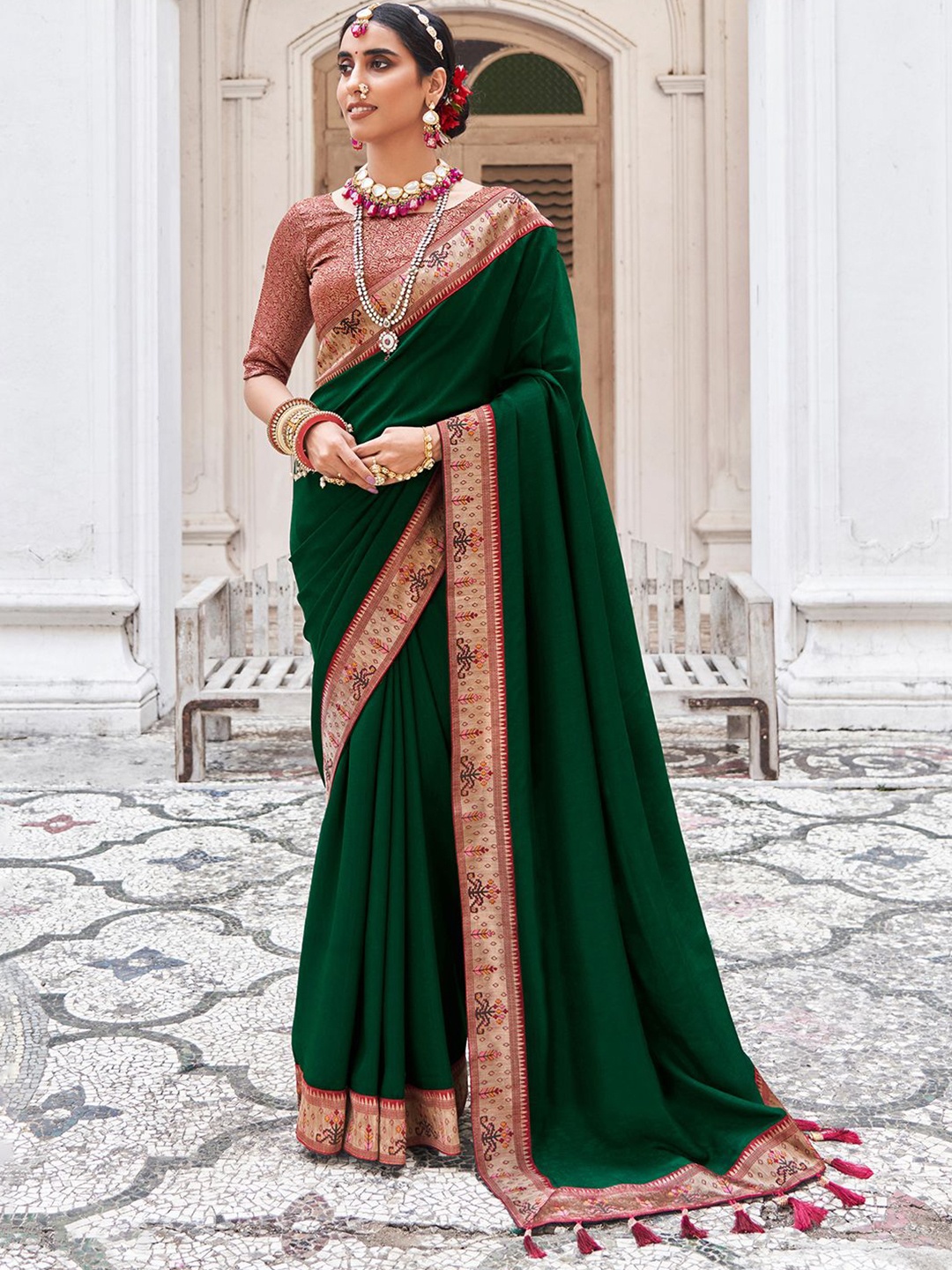 

Mitera Zari Silk Blend Saree, Green