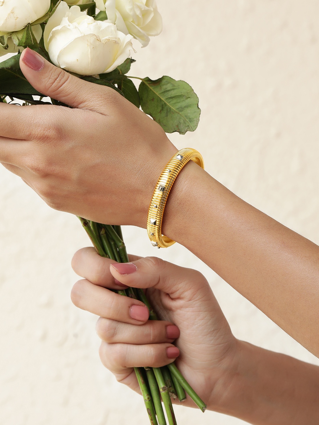 

Rubans Voguish 18k Gold Plated Stainless Steel Tarnish-Free Waterproof Star Bracelet