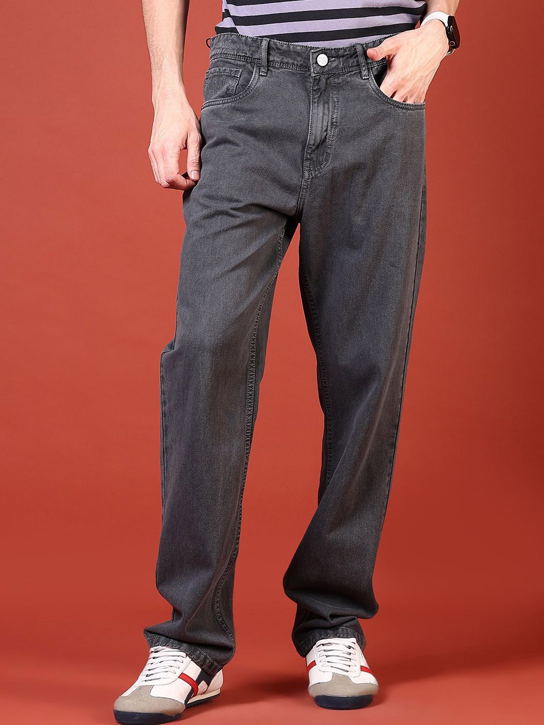 

V-Mart Men Light Fade Jeans, Grey