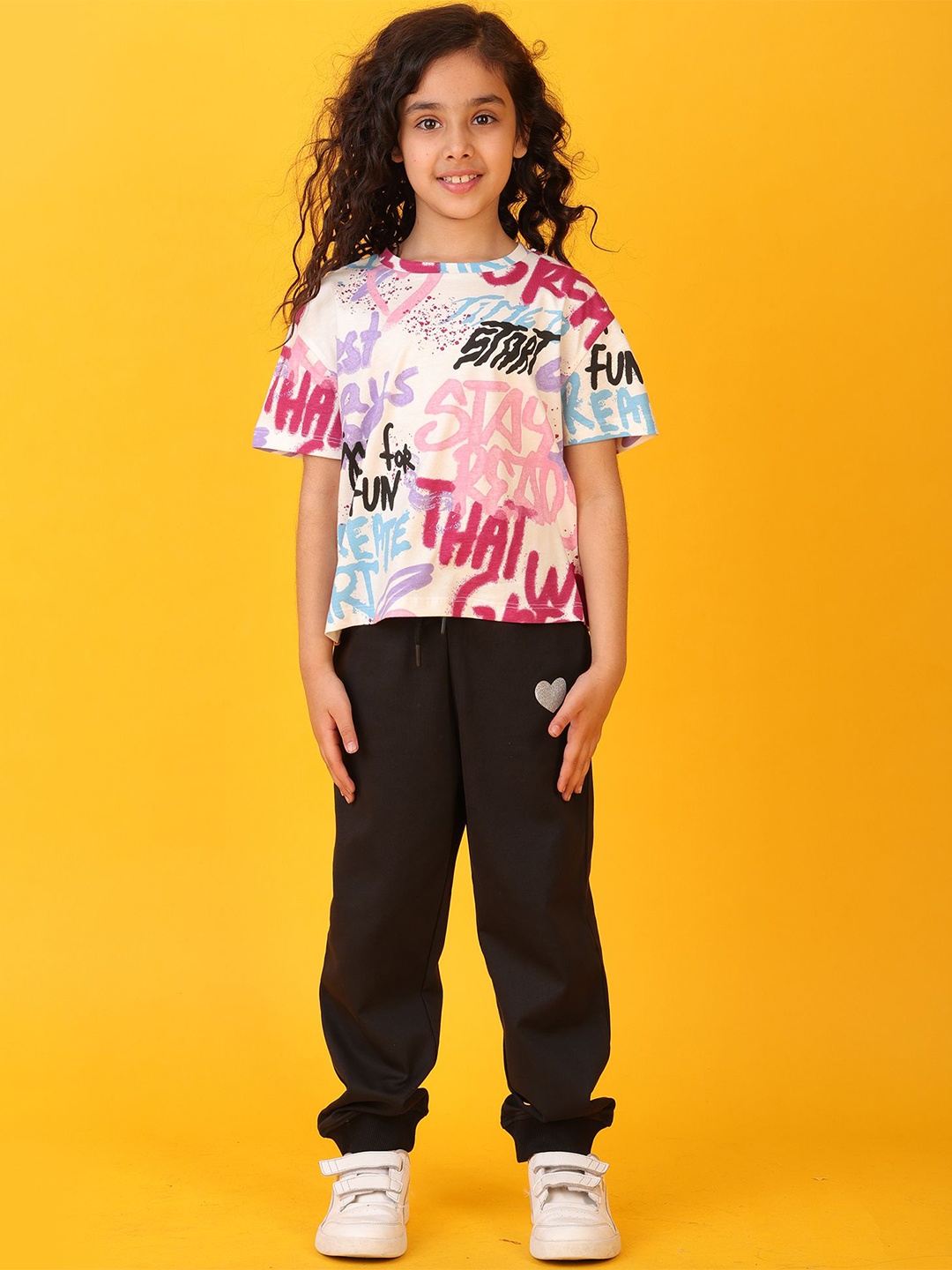 

Anthrilo Girls Printed Create Art Heart Summer T-Shirt With Jogger Set, White