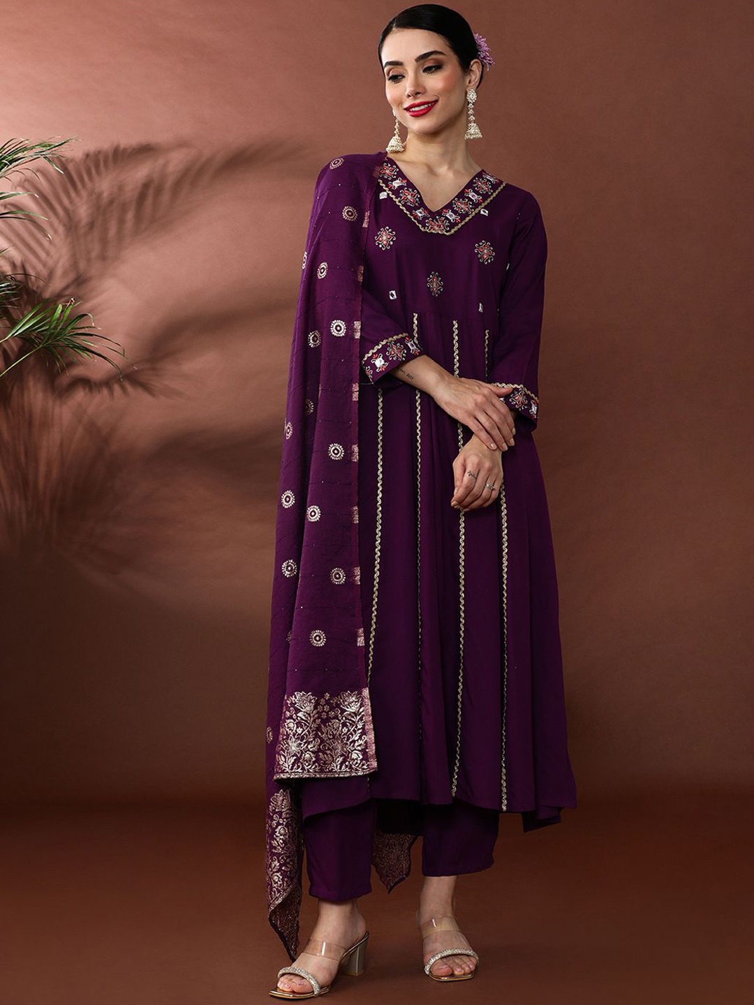 

Anouk Floral Embroidered Layered Thread Work Kurta With Trousers & Dupatta, Purple