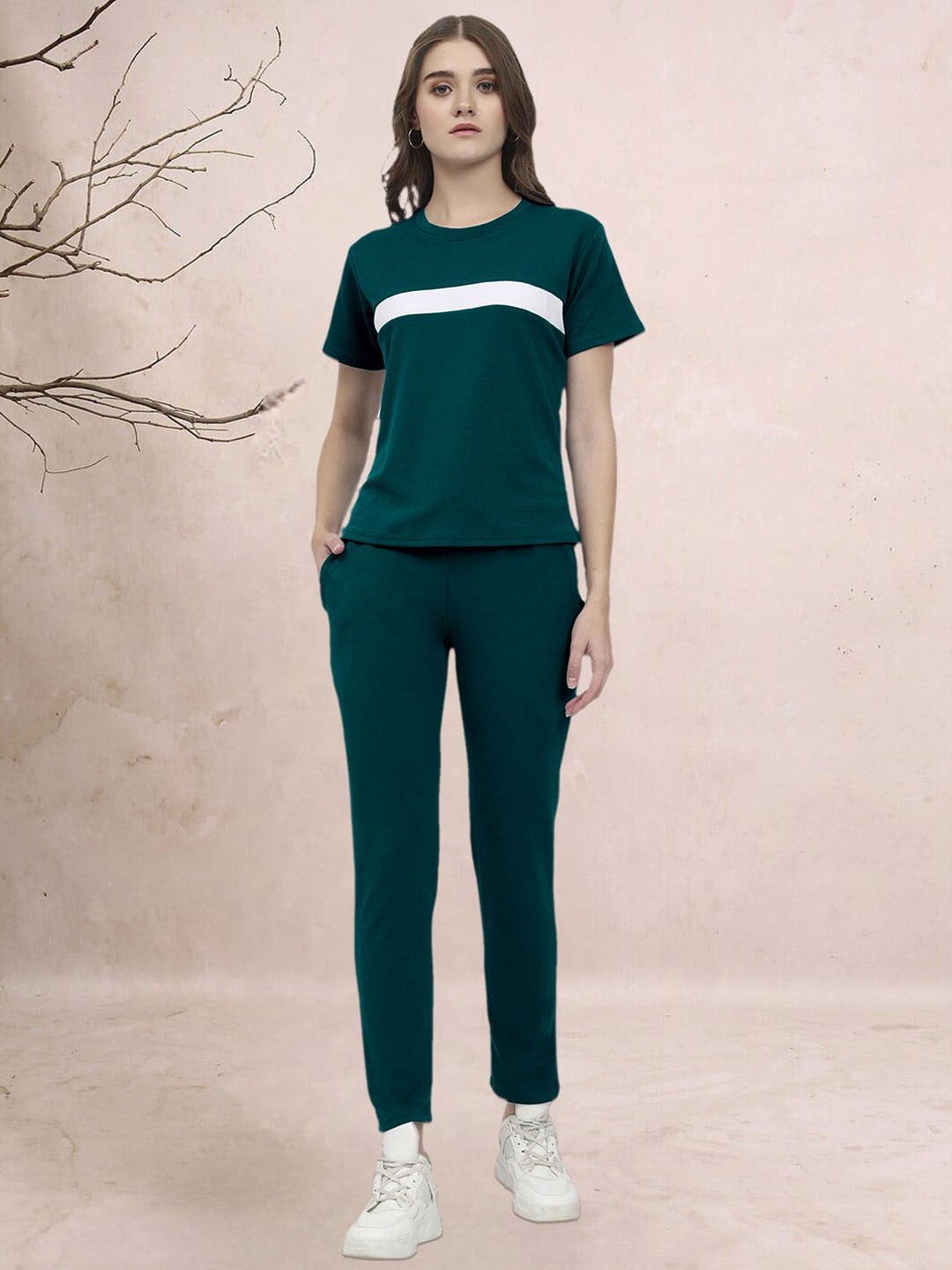 

DTR FASHION Round Neck T-Shirt & Trousers Co-Ords, Green