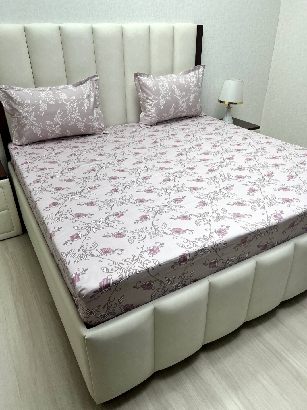 

Pure Decor Purple & White Floral King Bedsheet with 2 Pillow Covers