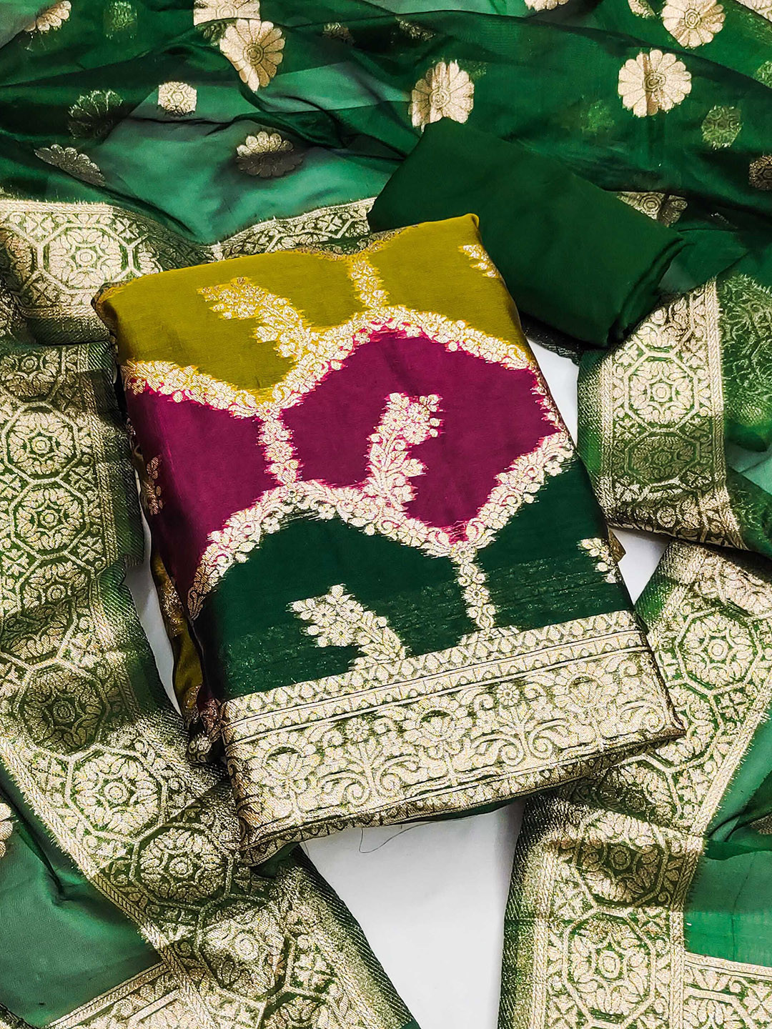 

SAINOOR Organza Unstitched Dress Material, Green