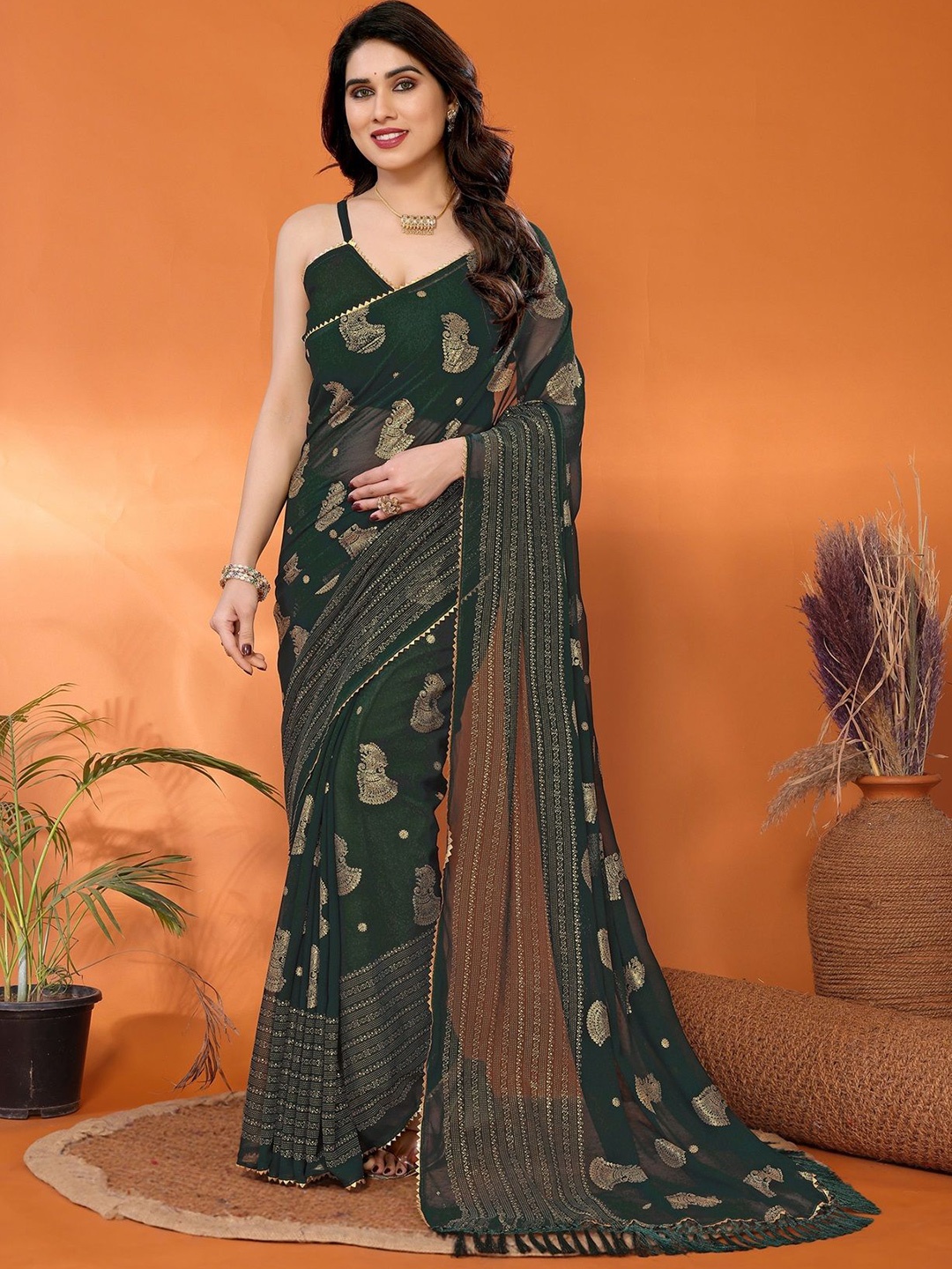 

Fashion FRICKS Ethnic Motifs Poly Georgette Saree, Green