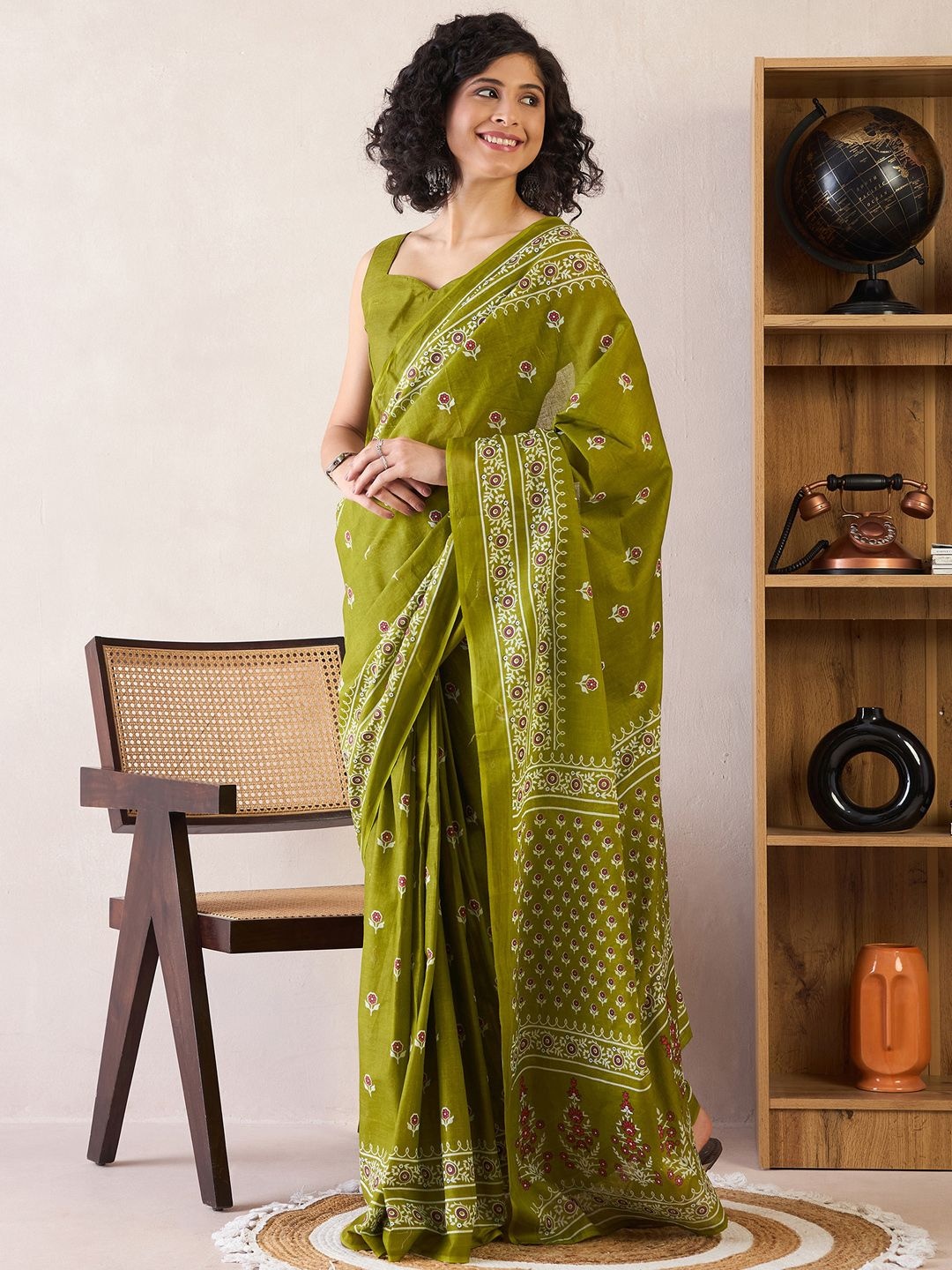 

Mitera Ethnic Motifs Ready to Wear Bagru Saree, Olive