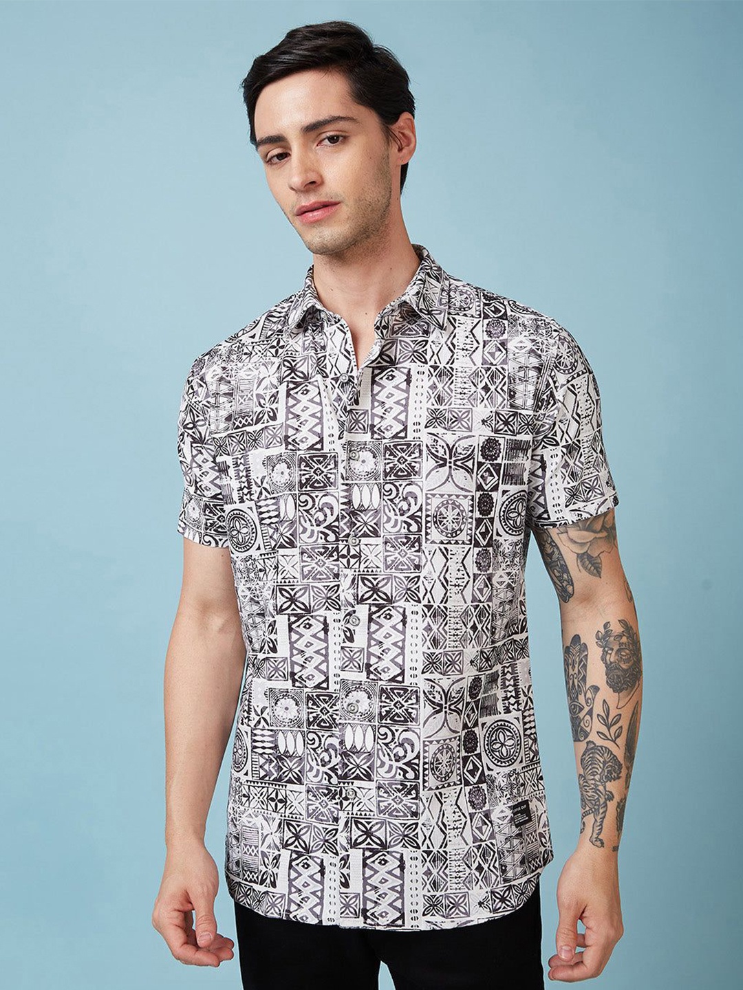 

Status Quo Men Standard Opaque Printed Casual Shirt, Black