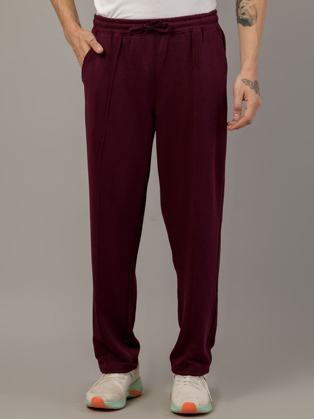 

HRX by Hrithik Roshan Men Relaxed Fit Mid Rise Track Pants, Maroon