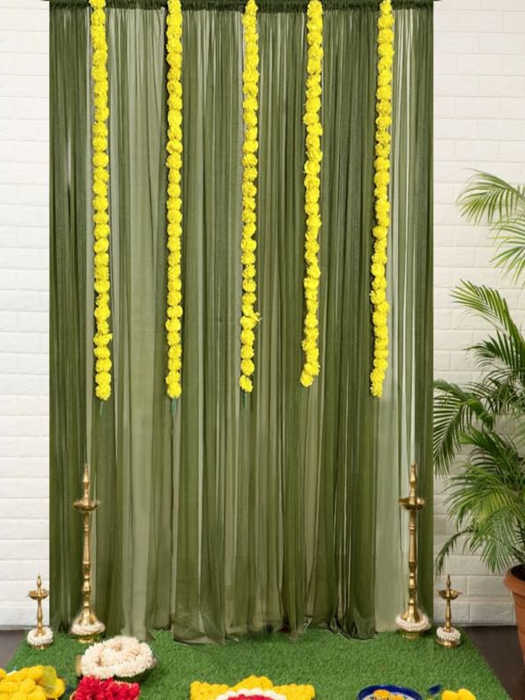 

Special You Green and Yellow 11 Pcs Festive Decor