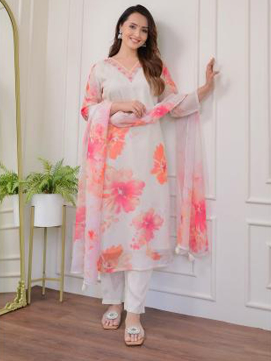 

Moda Rapido Women Floral Printed Regular Thread Work Kurta with Trousers & With Dupatta, White