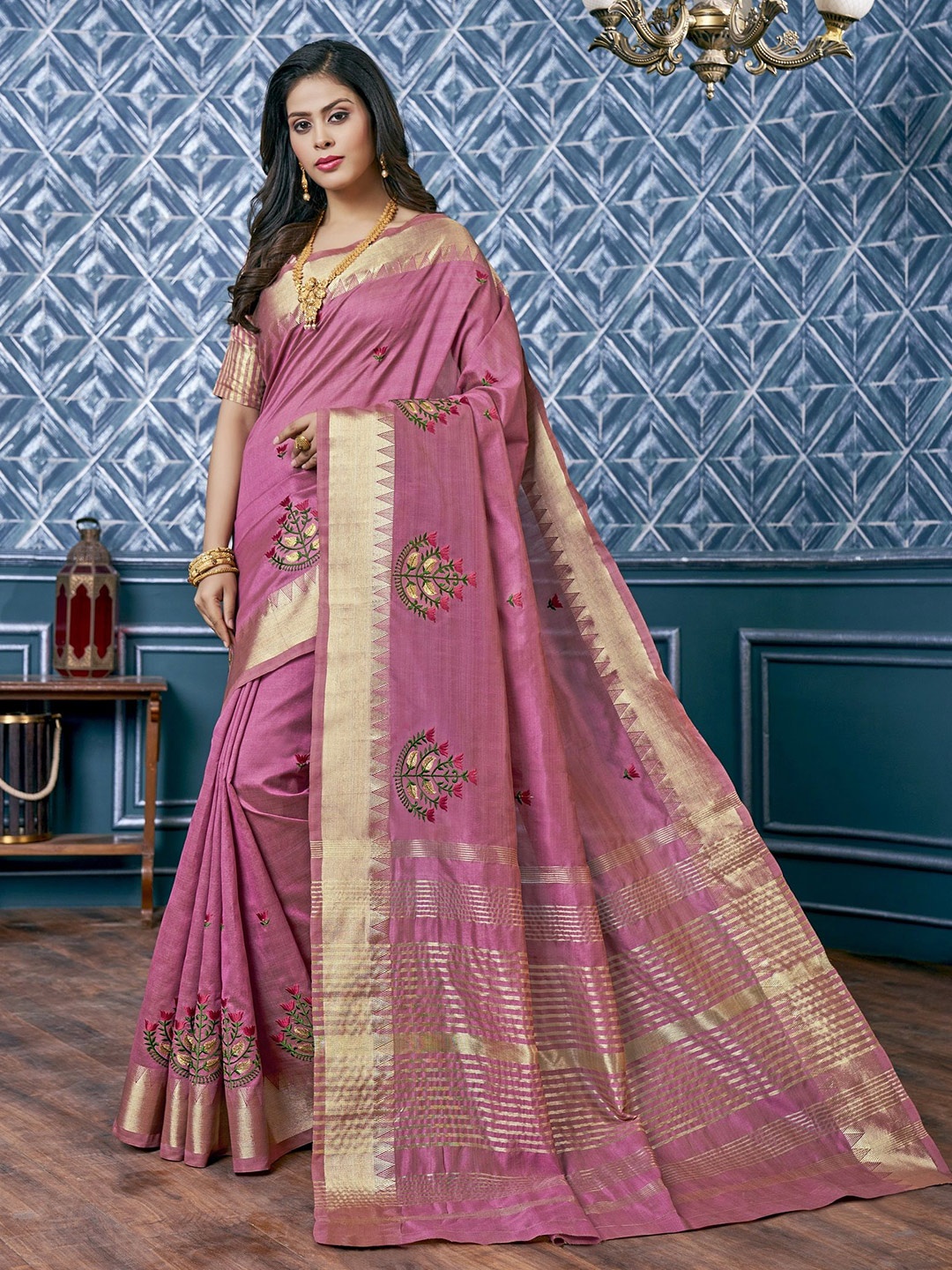 

DIVASTRI Woven Design Embroidered Silk Cotton Banarasi Saree, Pink